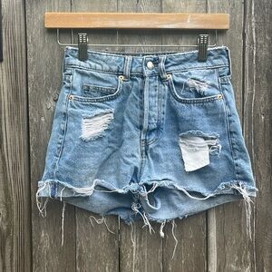 H&M Light Wash Distressed Button Front Denim Shorts,Size 0